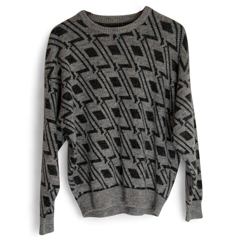 Cozy gray knit sweater no tag Medium